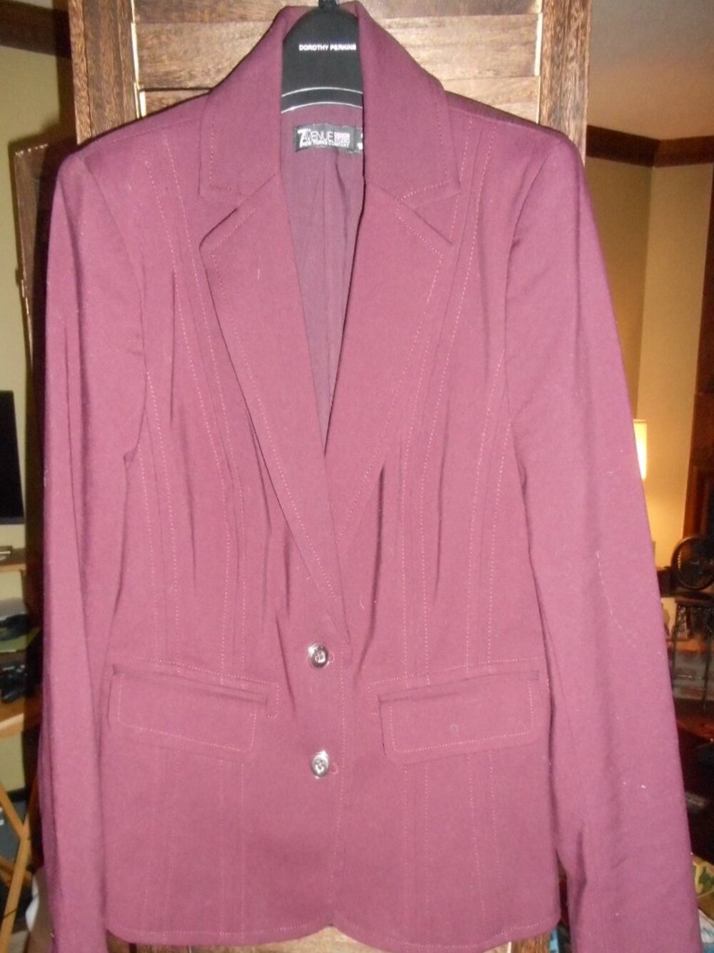 Deep Burgundy stretch New York & Co Blazer, size 8
